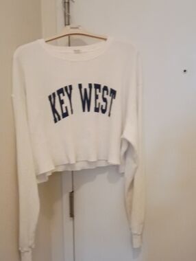 Brandy Melville White Cropped Sweatshirt with Navy KEY WEST Arch